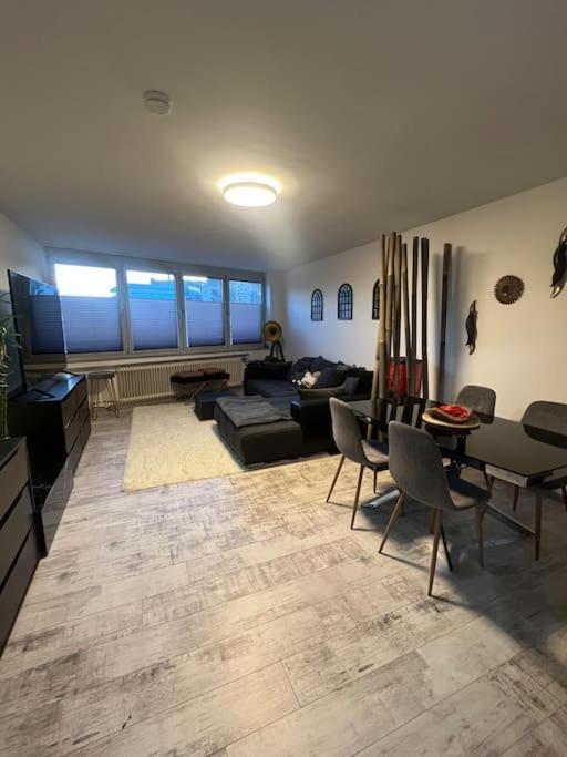 Modernes Apartment Mit 75Qm Mit Balkon & Aussicht Aachen Bagian luar foto
