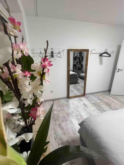 Modernes Apartment Mit 75Qm Mit Balkon & Aussicht Aachen Bagian luar foto