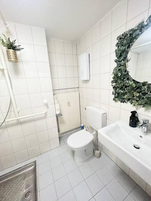 Modernes Apartment Mit 75Qm Mit Balkon & Aussicht Aachen Bagian luar foto